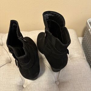Ladies black suede ankle boots